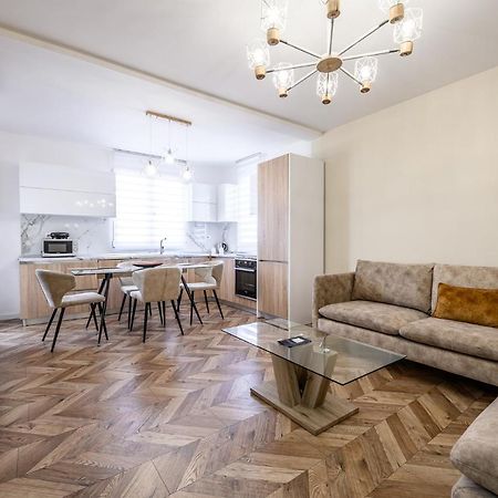Miku Apartments-Luxury City View At Wilson Square 地拉那 外观 照片