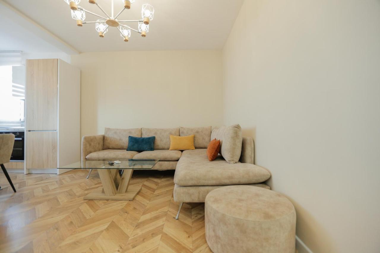 Miku Apartments-Luxury City View At Wilson Square 地拉那 外观 照片