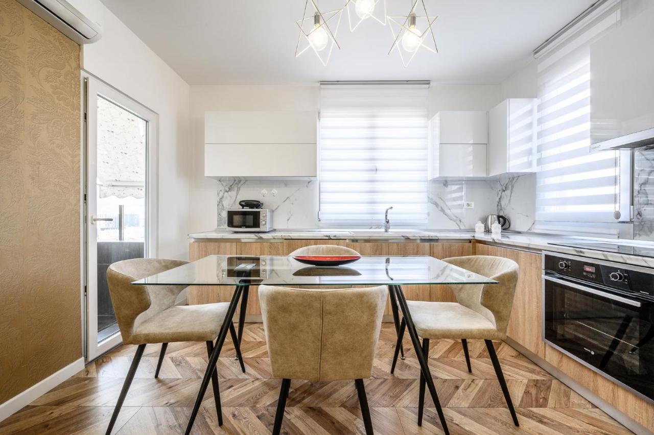 Miku Apartments-Luxury City View At Wilson Square 地拉那 外观 照片