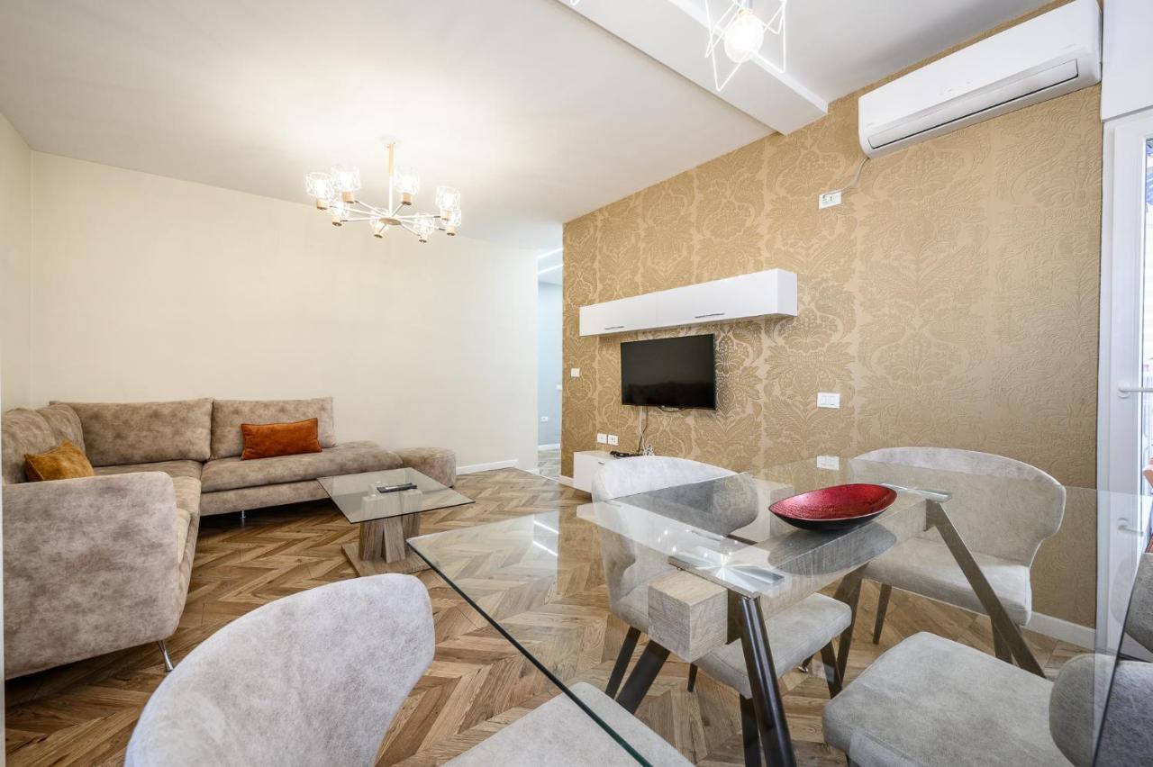 Miku Apartments-Luxury City View At Wilson Square 地拉那 外观 照片