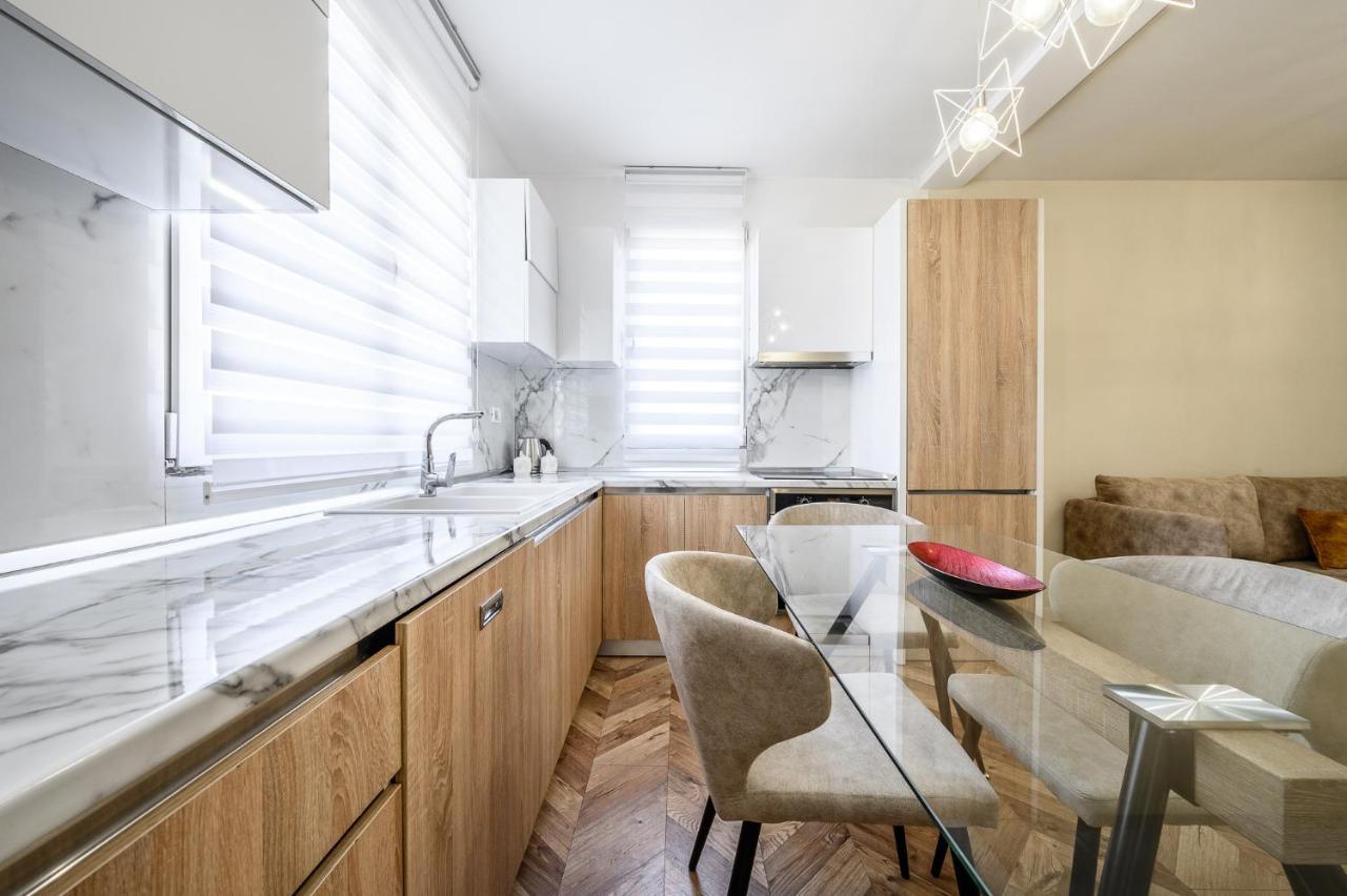 Miku Apartments-Luxury City View At Wilson Square 地拉那 外观 照片