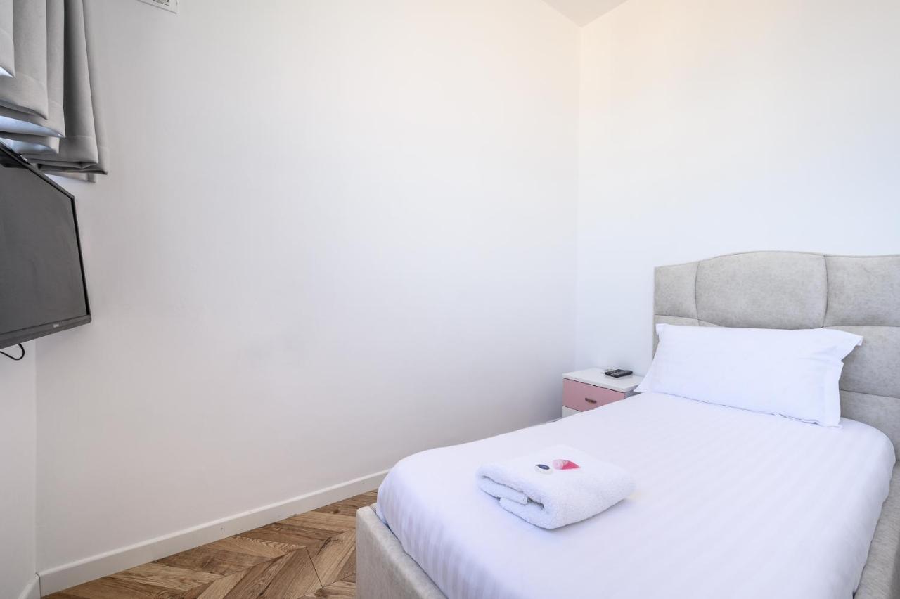 Miku Apartments-Luxury City View At Wilson Square 地拉那 外观 照片