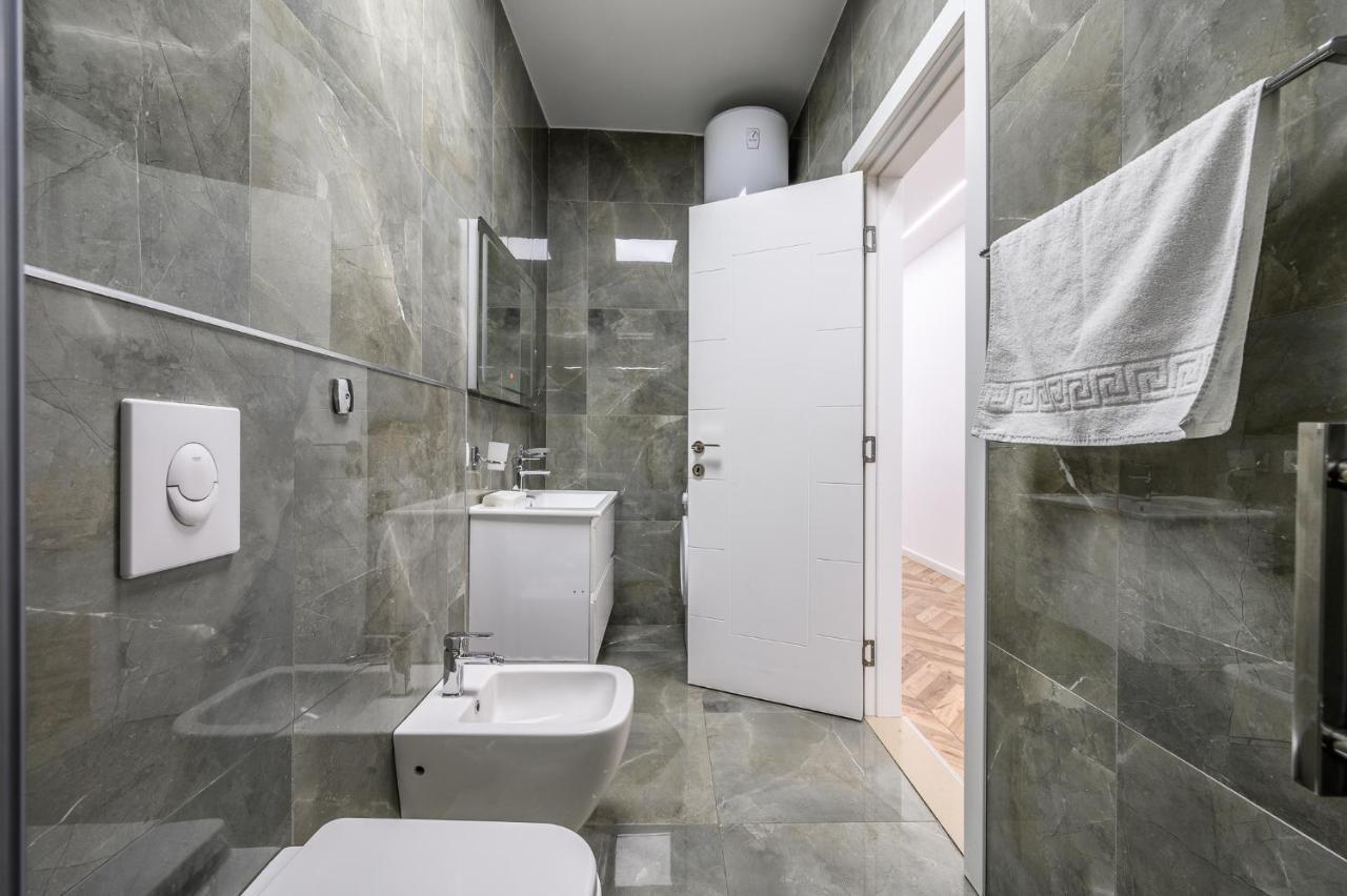 Miku Apartments-Luxury City View At Wilson Square 地拉那 外观 照片