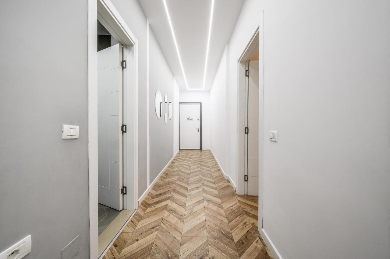 Miku Apartments-Luxury City View At Wilson Square 地拉那 外观 照片
