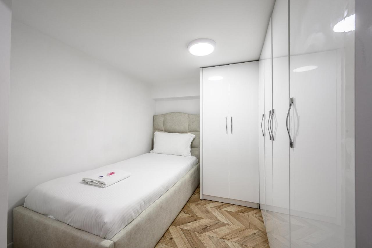 Miku Apartments-Luxury City View At Wilson Square 地拉那 外观 照片