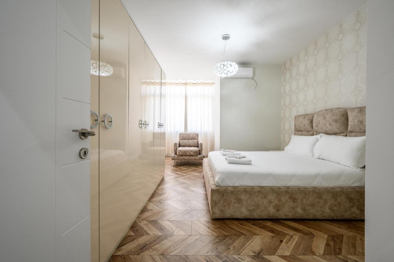 Miku Apartments-Luxury City View At Wilson Square 地拉那 外观 照片