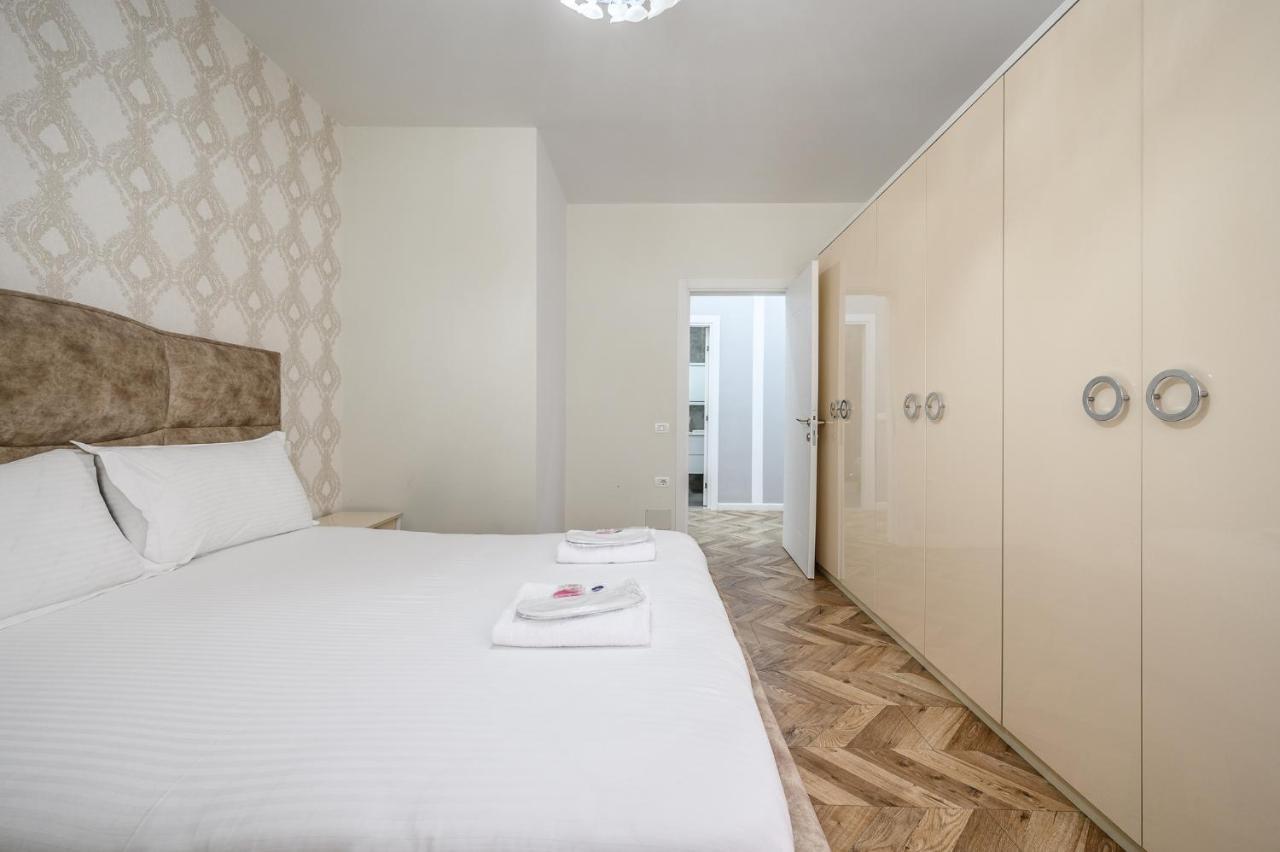 Miku Apartments-Luxury City View At Wilson Square 地拉那 外观 照片